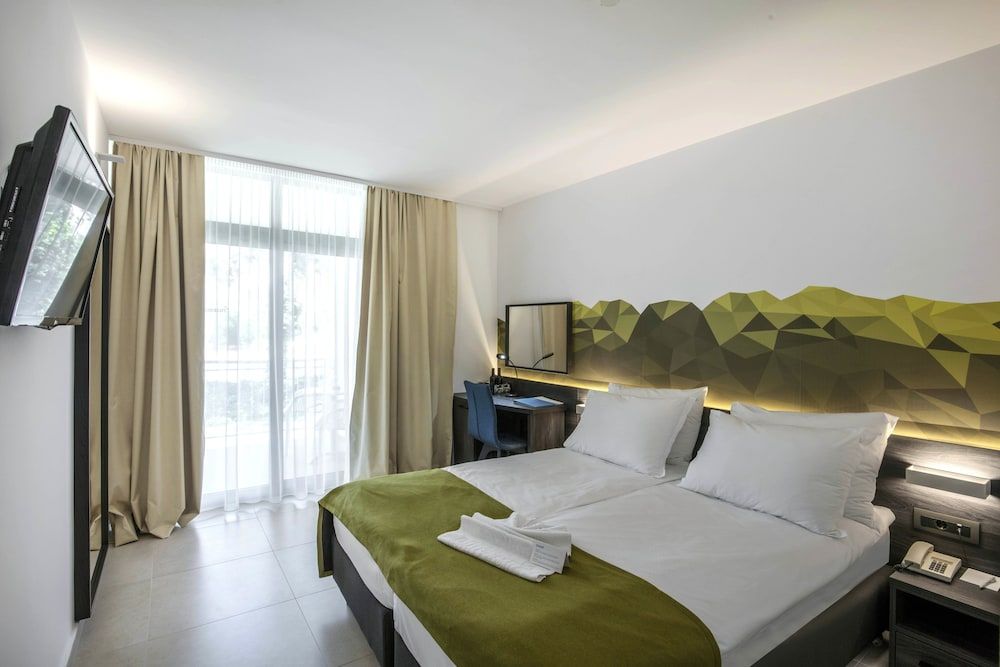 Bluesun Hotel Alga Classic Room, Hill View 2