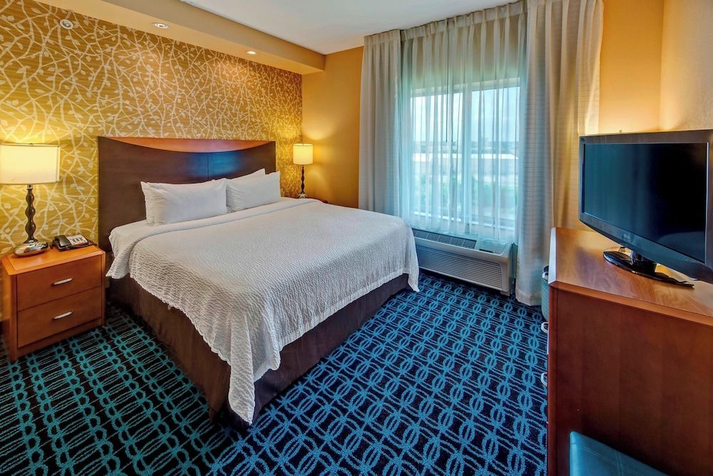 Room, 1 King Bed, Non Smoking