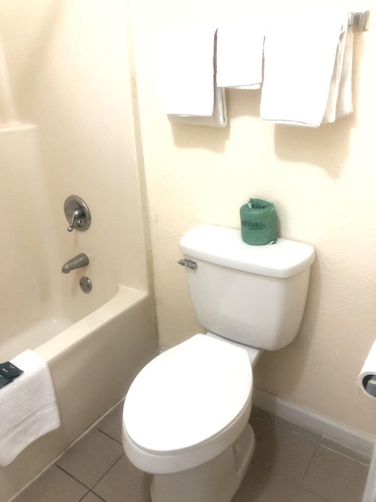 Travel Inn Hazen Standard Room, 1 Queen Bed (1 queen bed) 9