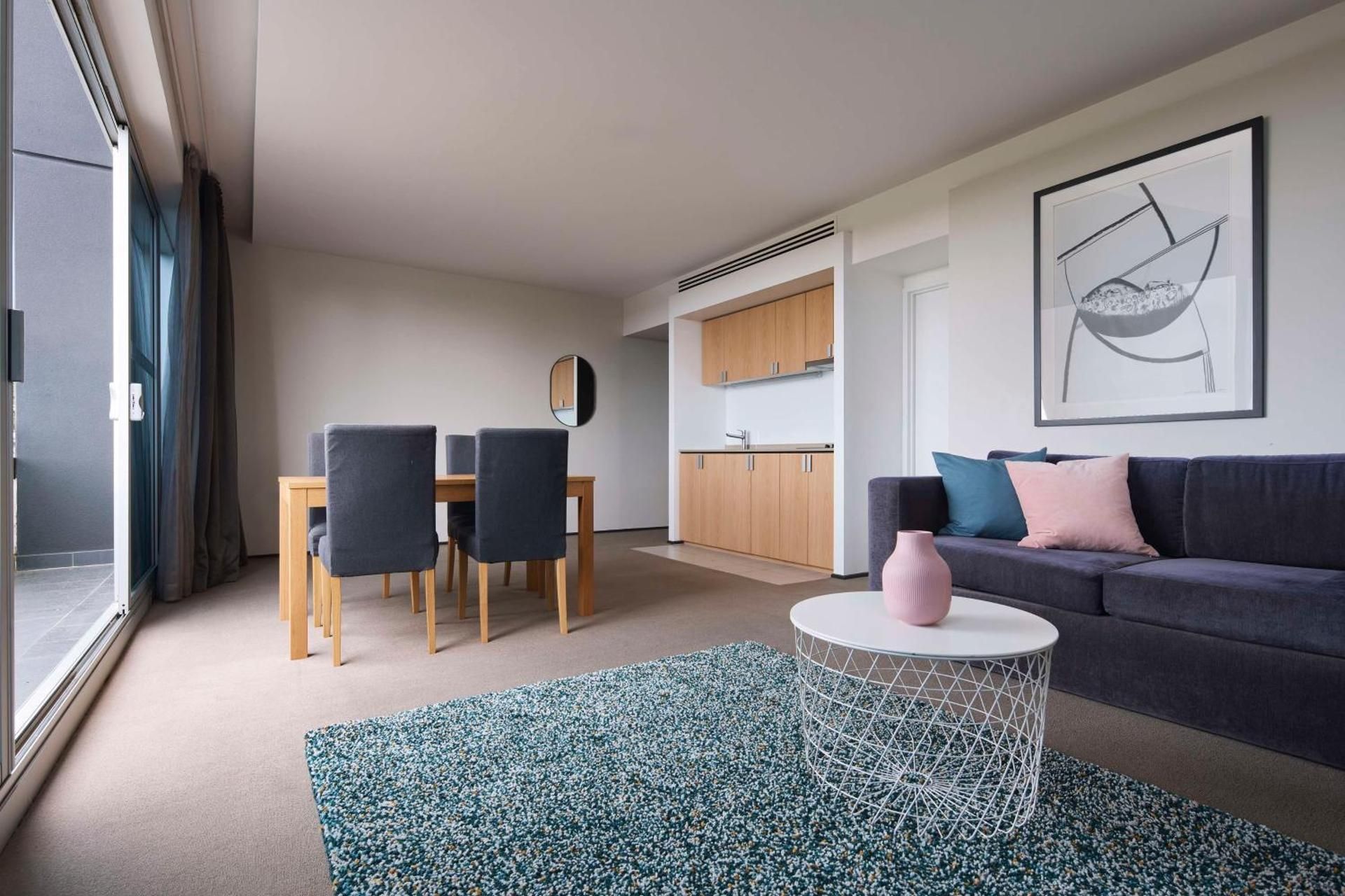 Atura Dandenong Deluxe Suite 3