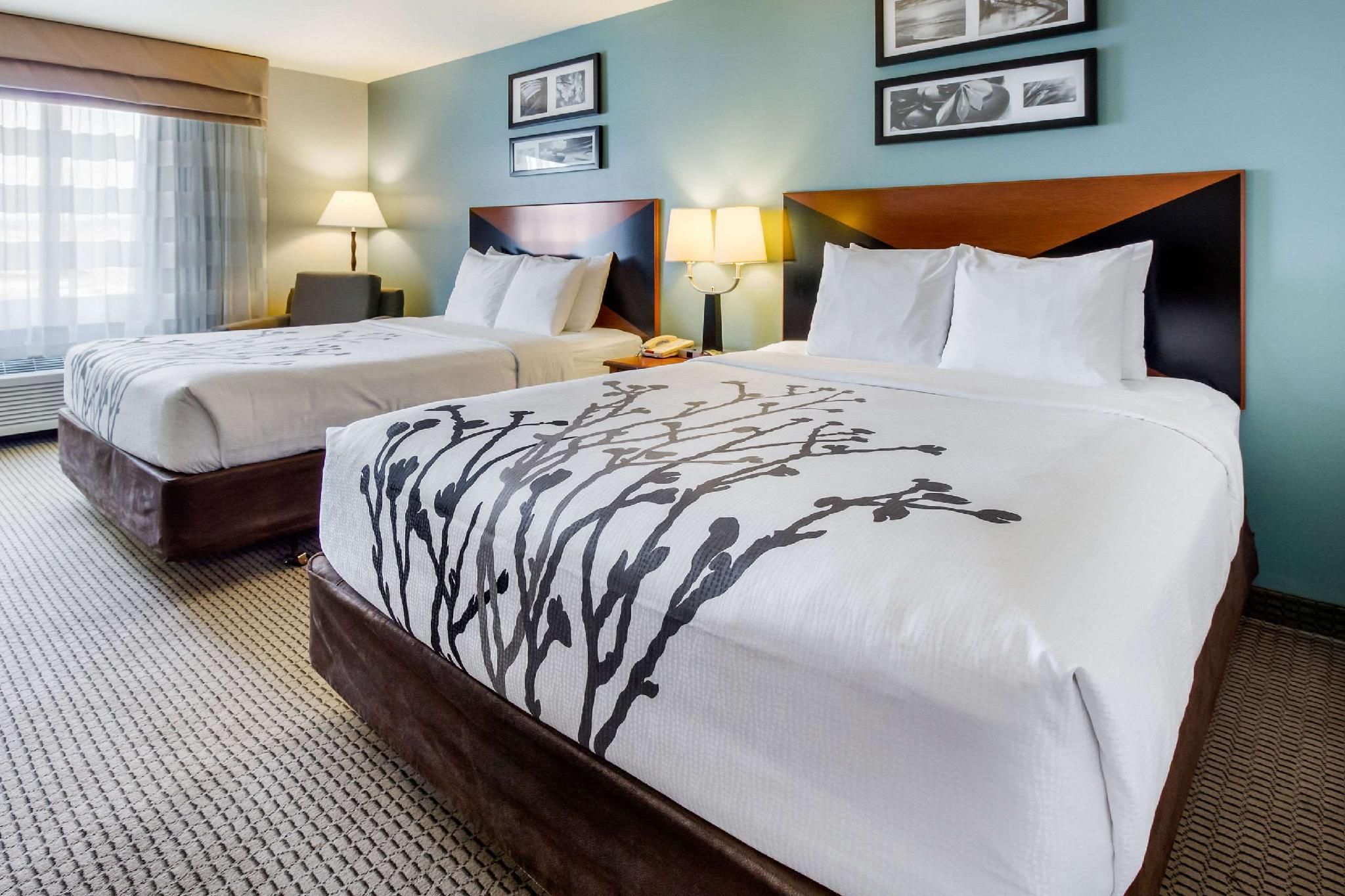 2 Queen Beds, Nonsmoking, Accessible