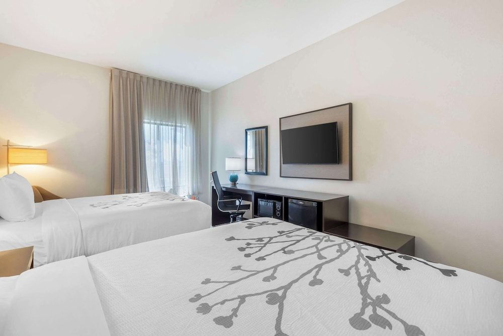 Room, 2 Queen Beds, Accessible, Non Smoking