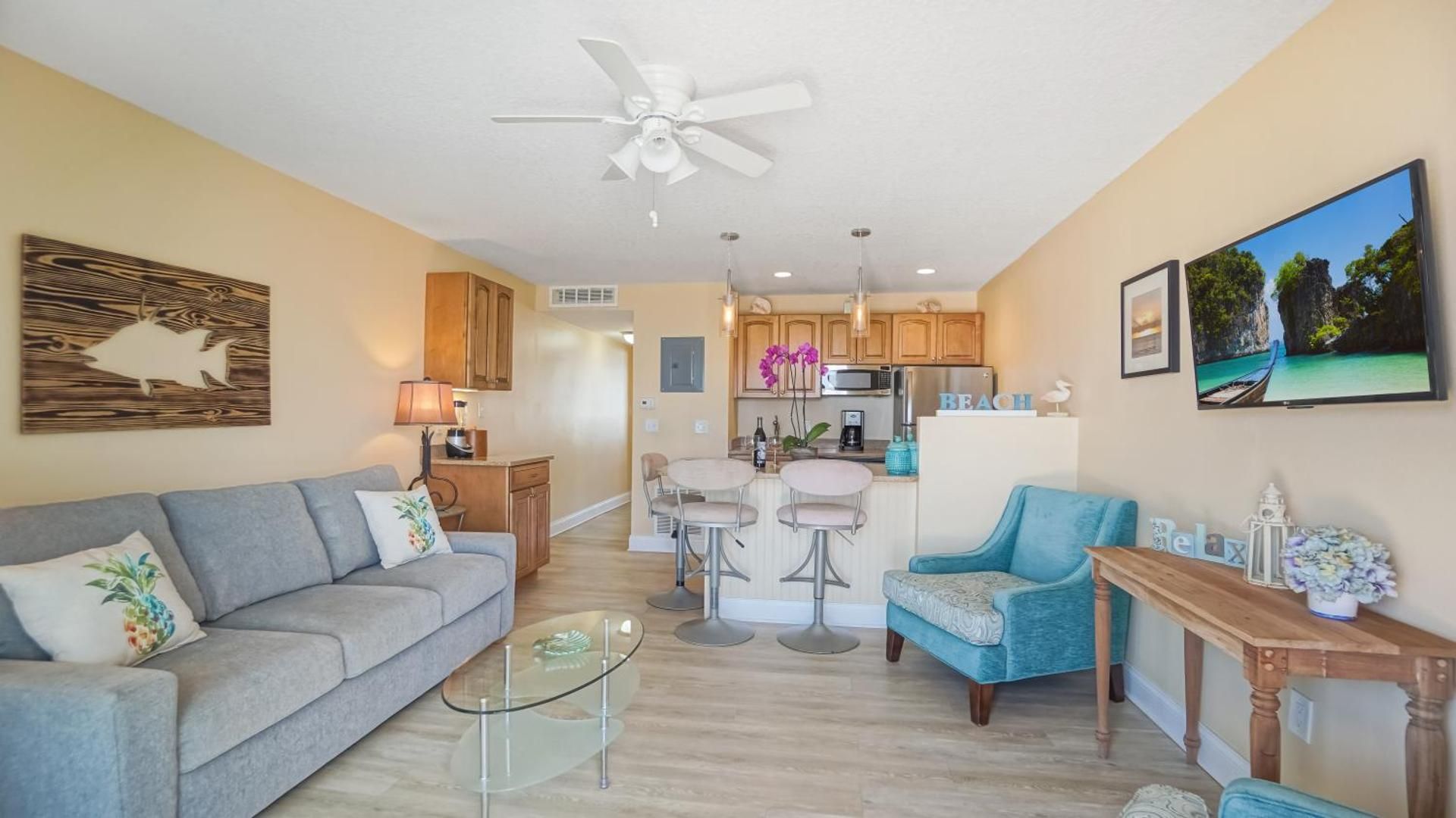 King Suite with Sofa Bed - Ocean Front