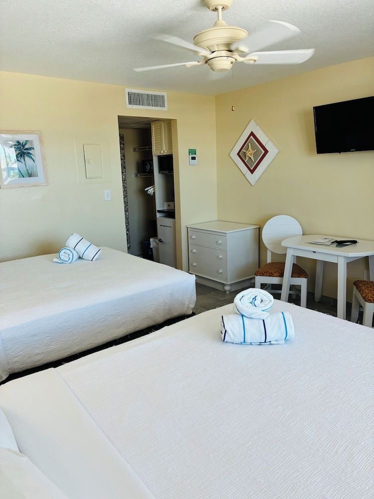 Standard Room, 2 Queen Beds
