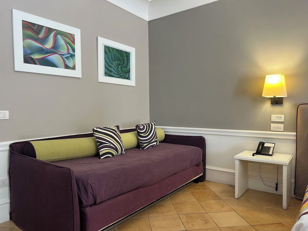 Hotel della Piccola Marina Junior Suite, Patio, Sea View 11