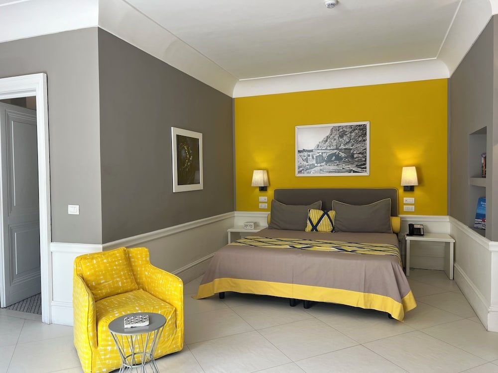 Junior Suite, Terrace, Hill View (Lemon)