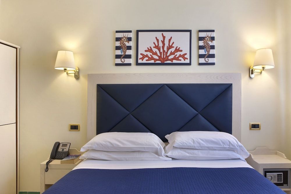 undefined Hotel Del Mare 3