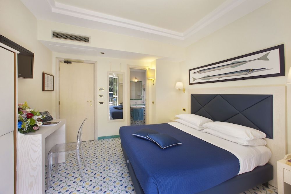 undefined Hotel Del Mare 4