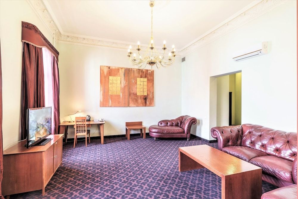 Rixwell Centra Hotel Suite, 1 Double Bed 8