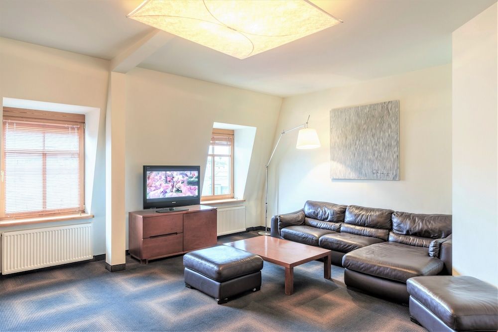 Rixwell Centra Hotel Suite, 1 Double Bed 9