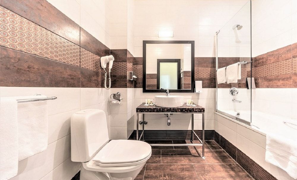 Rixwell Centra Hotel Junior Suite, 1 Double or 2 Twin Beds 6