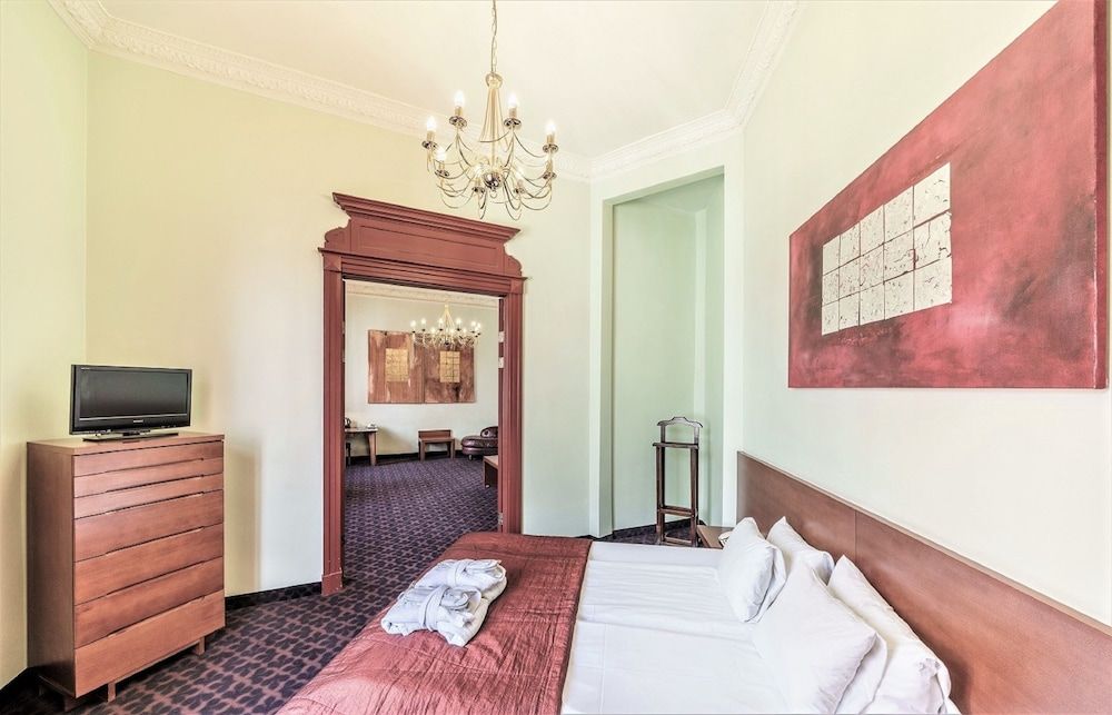 Rixwell Centra Hotel Suite, 1 Double Bed
