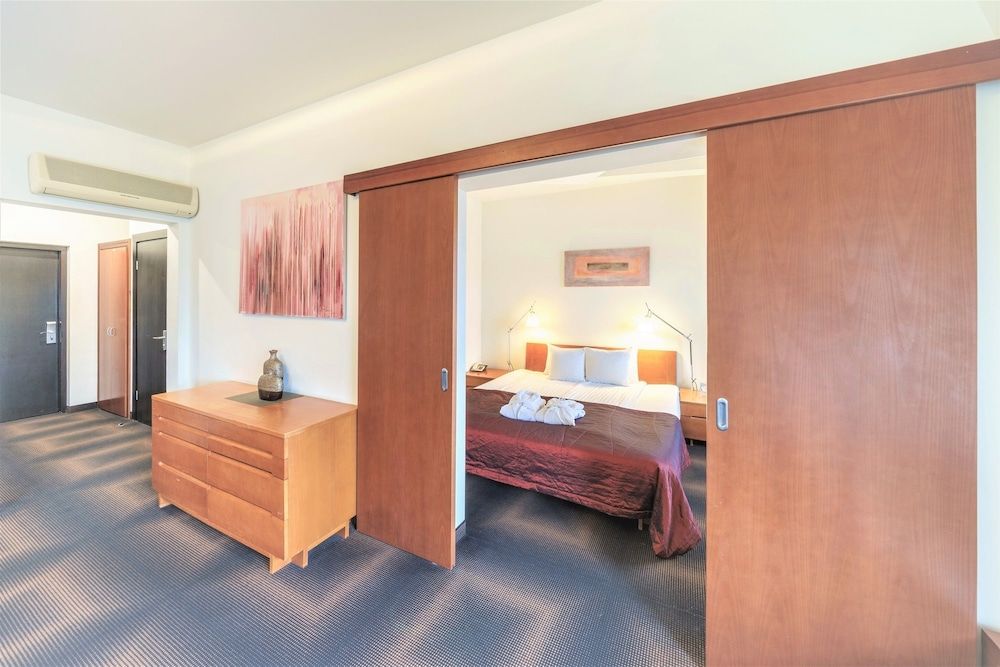 Rixwell Centra Hotel Suite, 1 Double Bed 6
