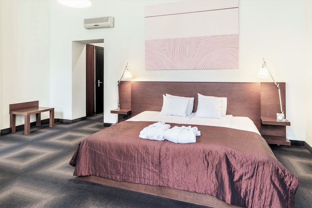 Rixwell Centra Hotel Junior Suite, 1 Double or 2 Twin Beds 3