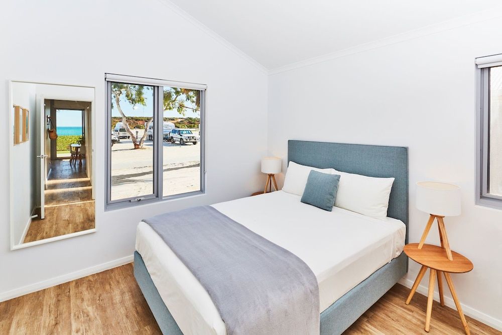 RAC Monkey Mia Dolphin Resort 3 bedroom Beachfront Villa 2