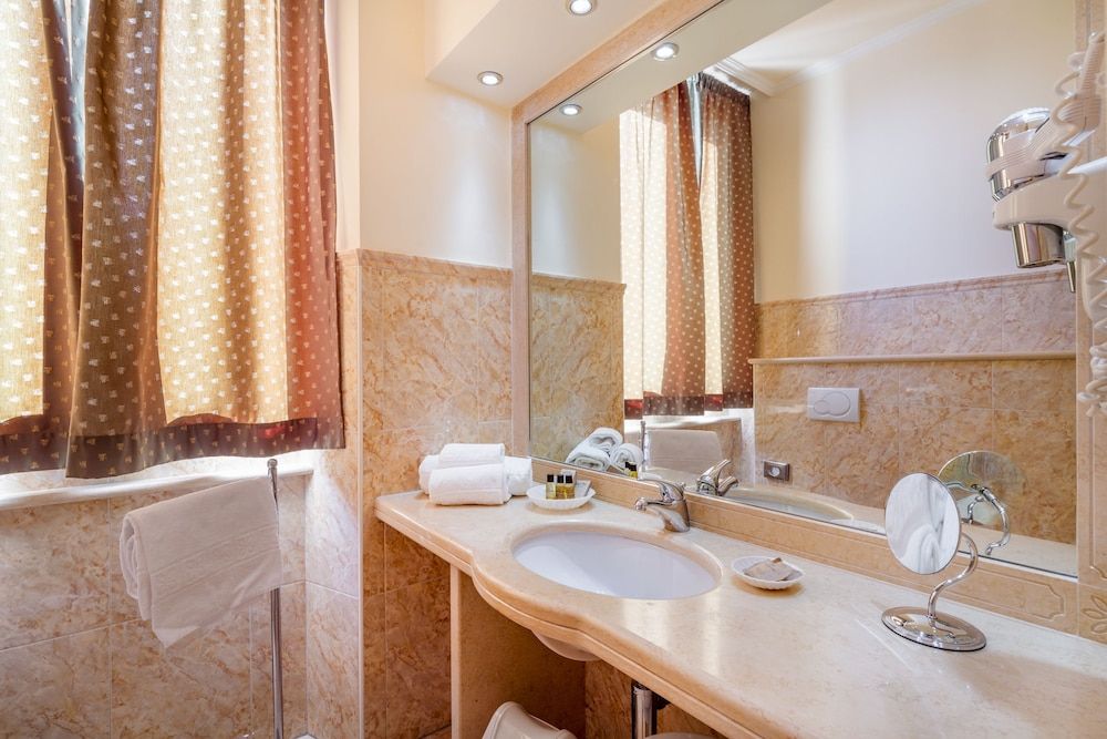 Hotel Panorama Standard Double Room 7