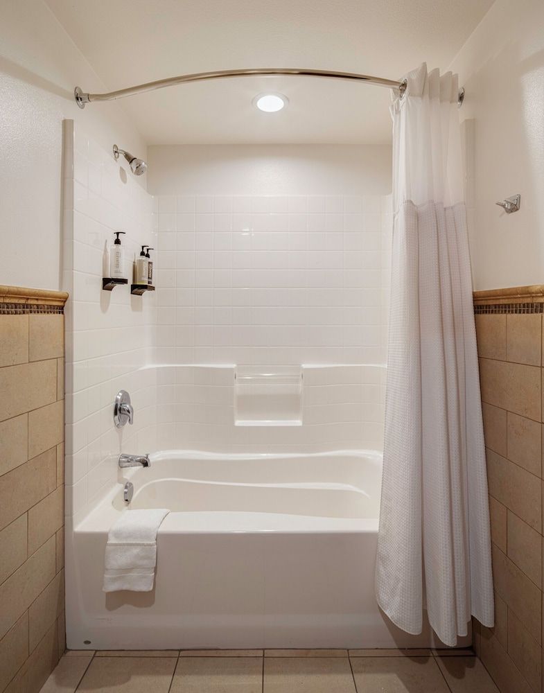 Deep Soaking Bathtub