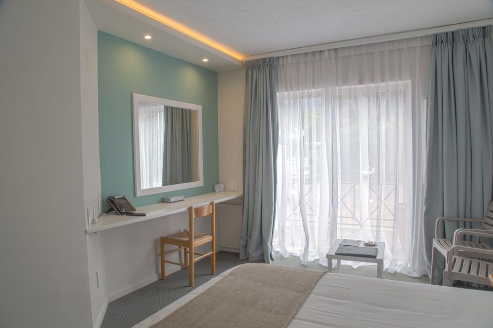 Windsor Hotel Economy Room (non-sea facing) 2