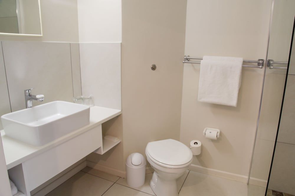 Windsor Hotel Standard Double Room, 1 King Bed, Sea Facing 6