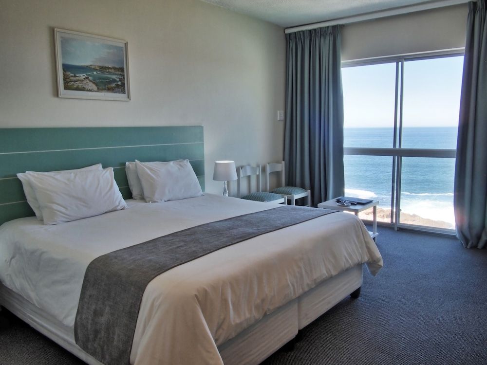 Windsor Hotel Standard Double Room, 1 King Bed, Sea Facing 11