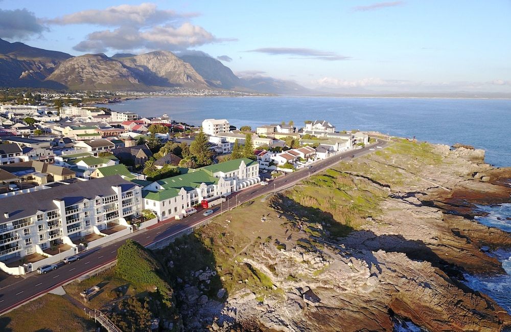 undefined Windsor Hotel 3