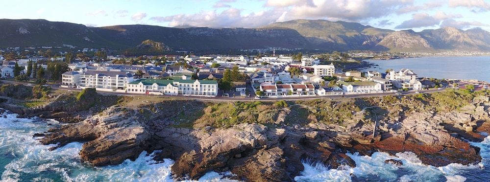 undefined Windsor Hotel 4