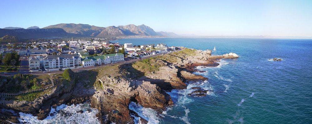 undefined Windsor Hotel 5