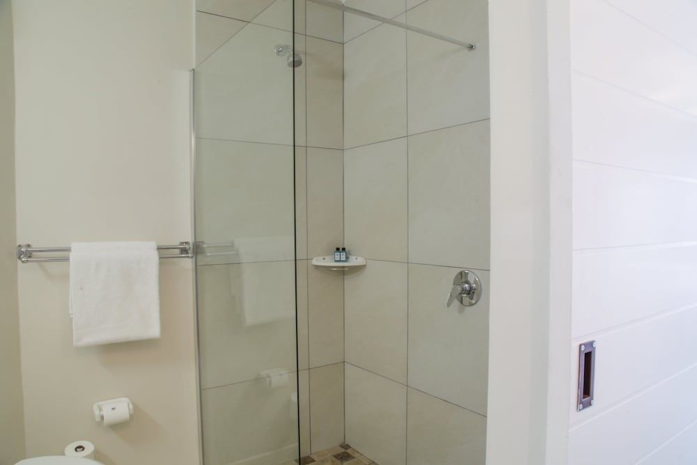 Windsor Hotel Economy Room (non-sea facing) 3