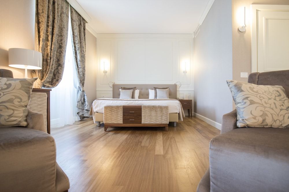 Grand Hotel Terme Sirmione Junior Suite, Lake View (Prestige) 2