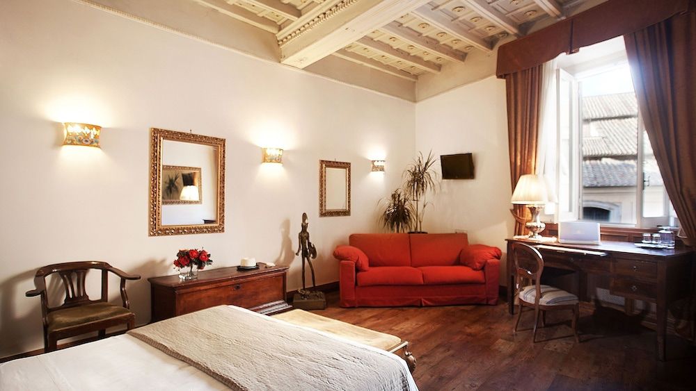 undefined Pantheon Inn