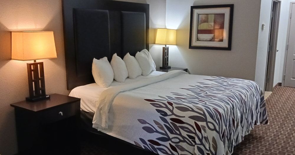 Red Roof Inn & Suites Longview Suite, 1 King Bed, Accessible, Non Smoking (Roll-In Shower)