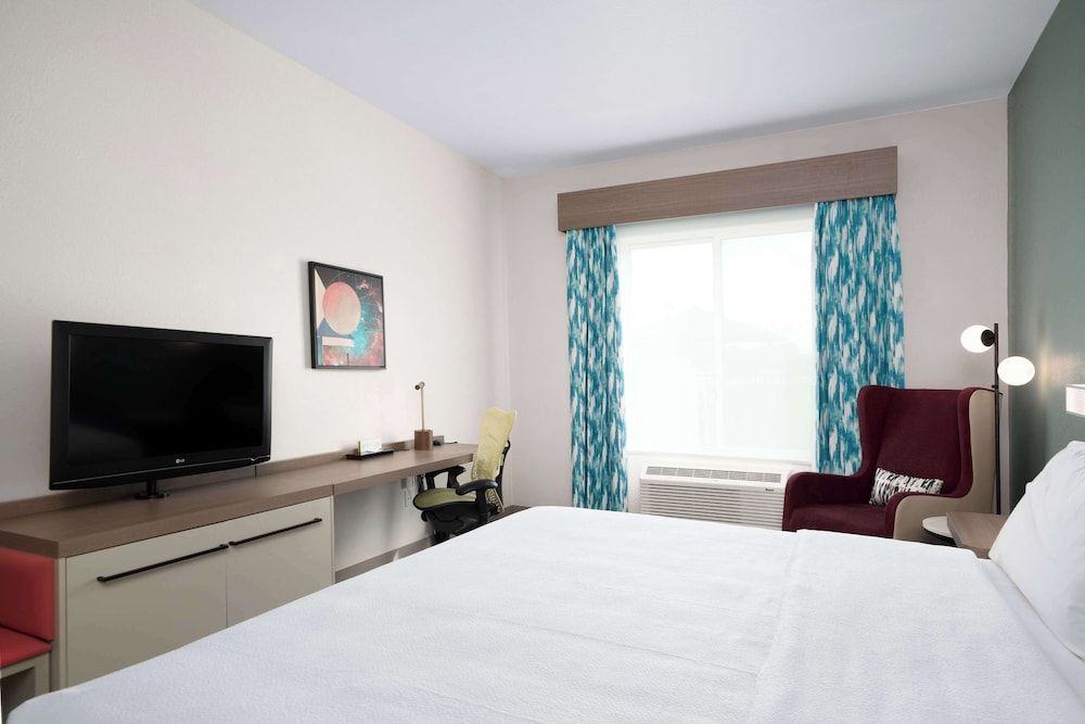 Room, 1 King Bed, Accessible (Hearing)