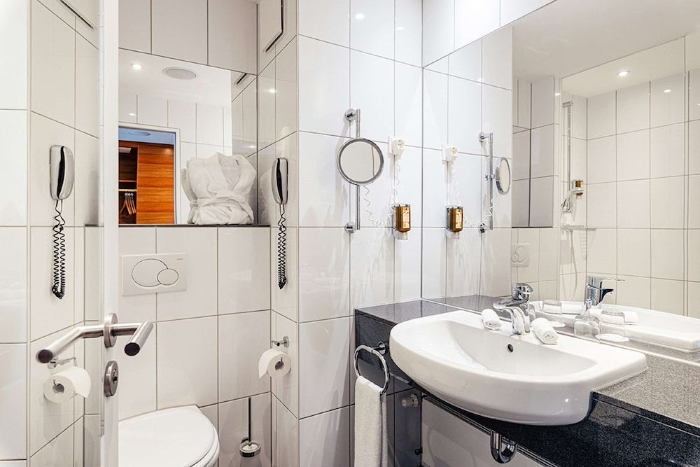 Schlosshotel Hellenstein Superior Room, 1 King Bed 6