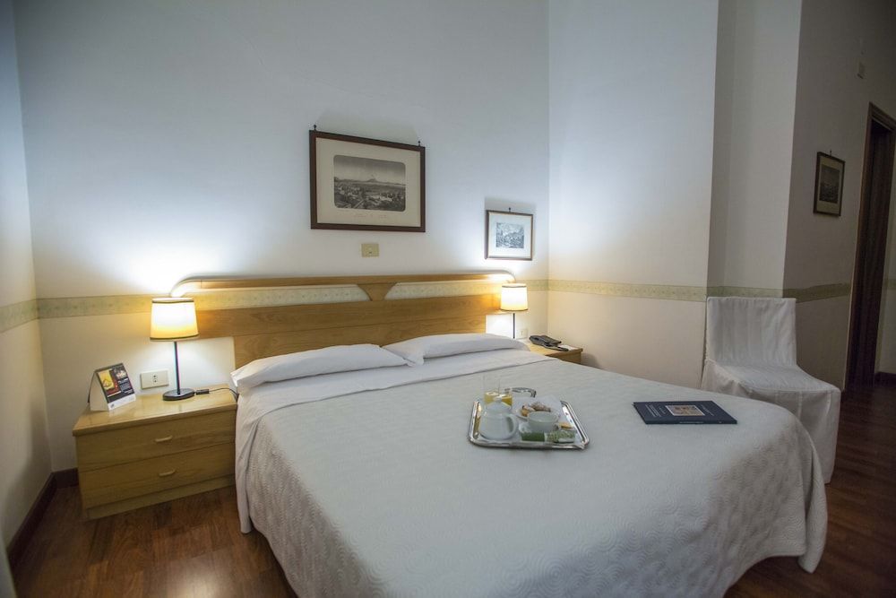 Hotel Victoria Maiorino Double Room Single Use 3