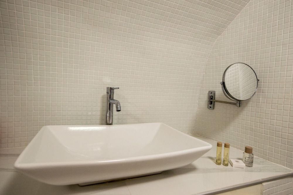 Alexander Villas Honeymoon Suite, Hot Tub 27