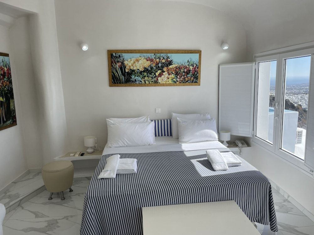 Alexander Villas Honeymoon Suite, Hot Tub 8