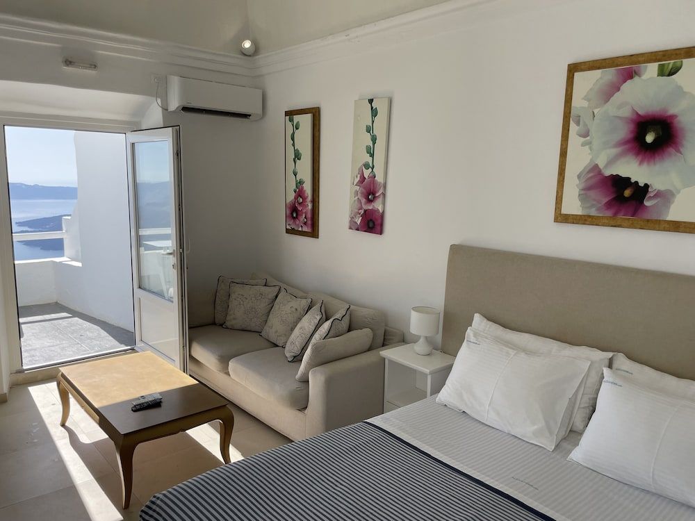 Alexander Villas Honeymoon Suite, Hot Tub 12