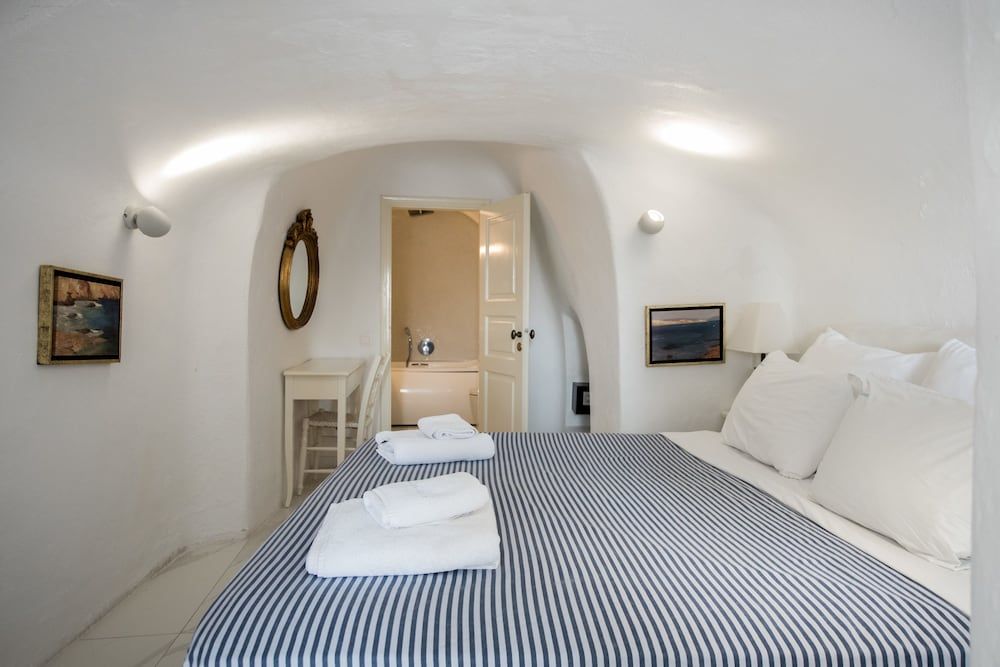 undefined Alexander Villas 7