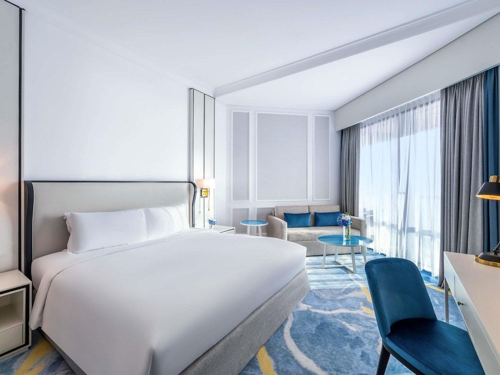 Sofitel Dubai Jumeirah Beach Superior Room, 1 King Bed, Balcony, Partial Sea View 4