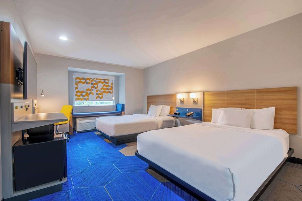 Room, 2 Queen Beds, Accessible, Non Smoking