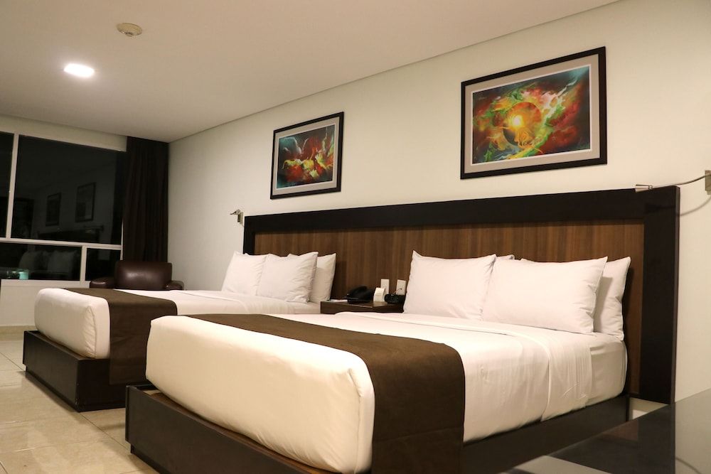 Hotel & Suites PF Deluxe Room, 2 Double Beds 8