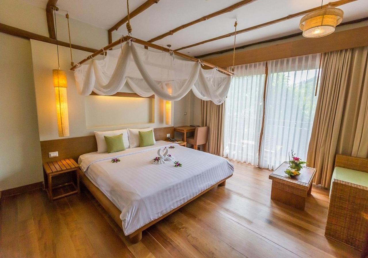 Metadee Concept Hotel Deluxe Pool View Double Room