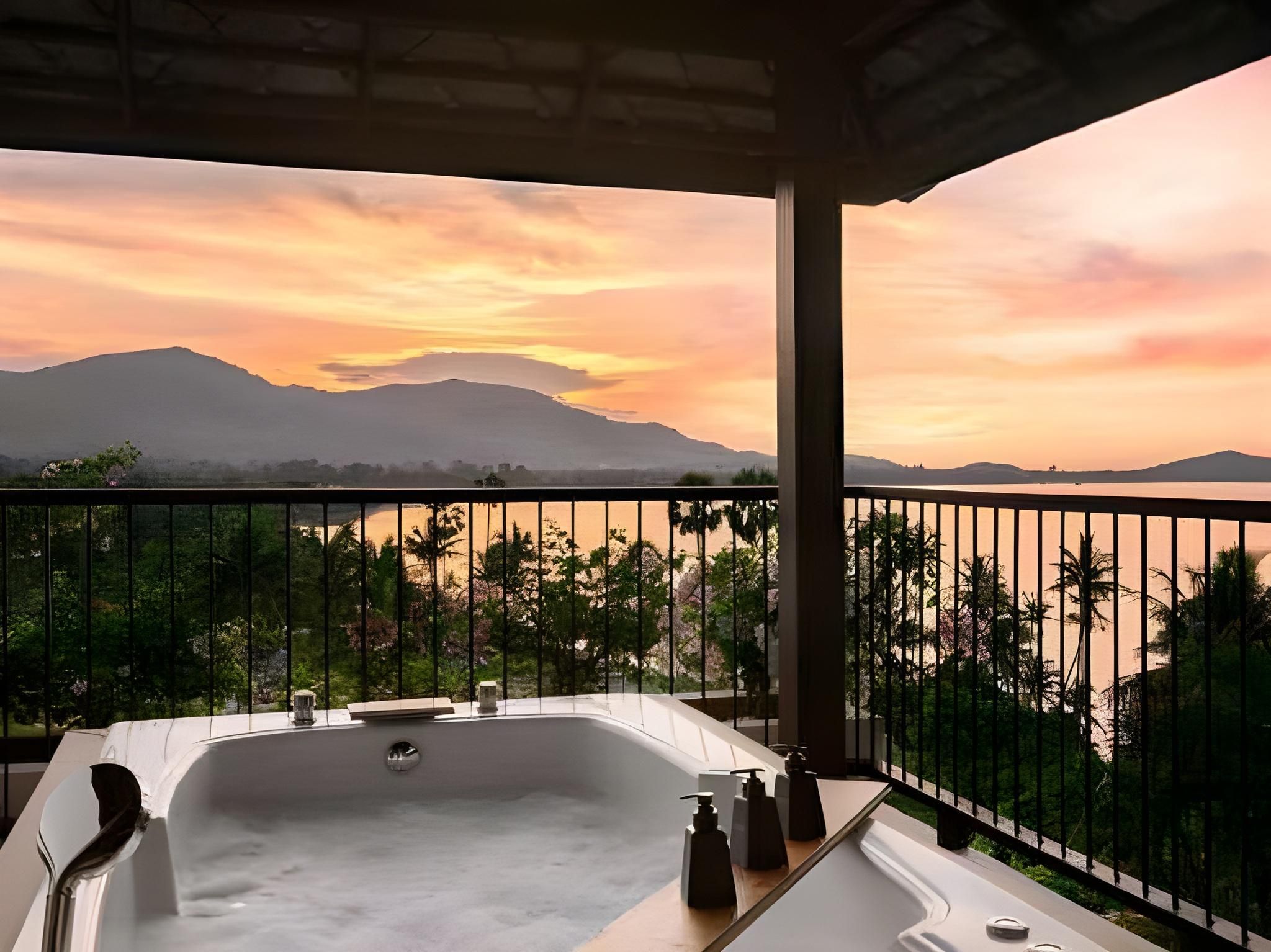 Fair House Villas & Spa Ocean Suite 6