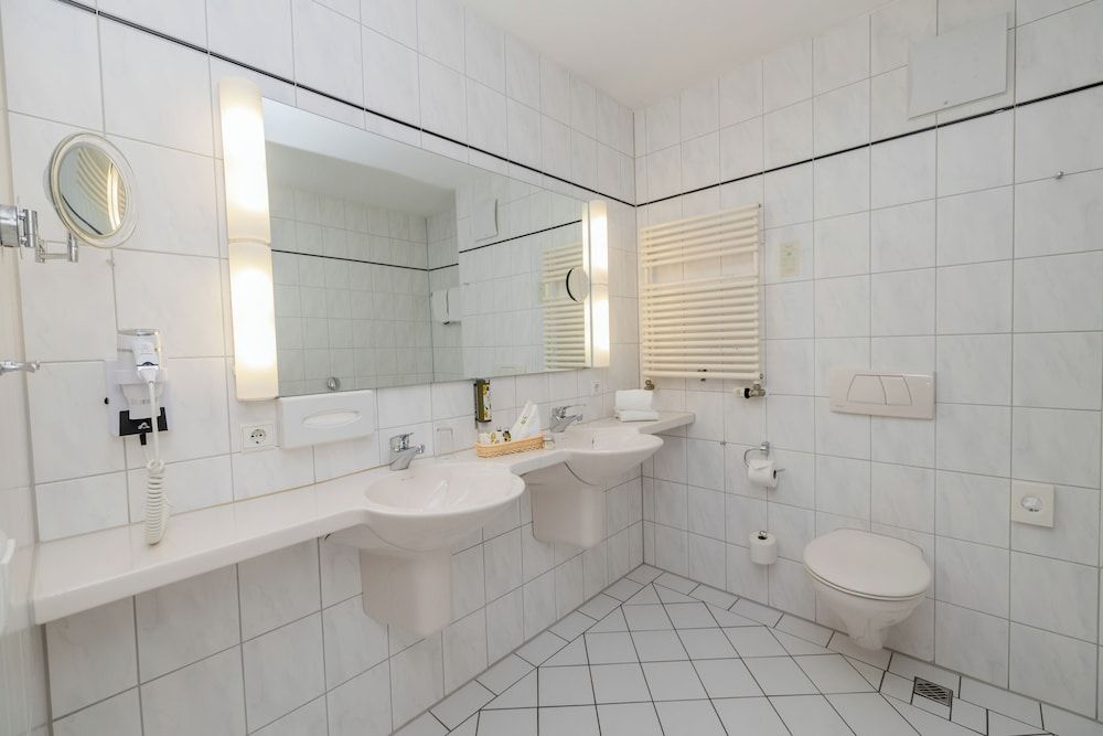 Parkhotel St. Leonhard Family Room, 2 Bedrooms, Lake View 4