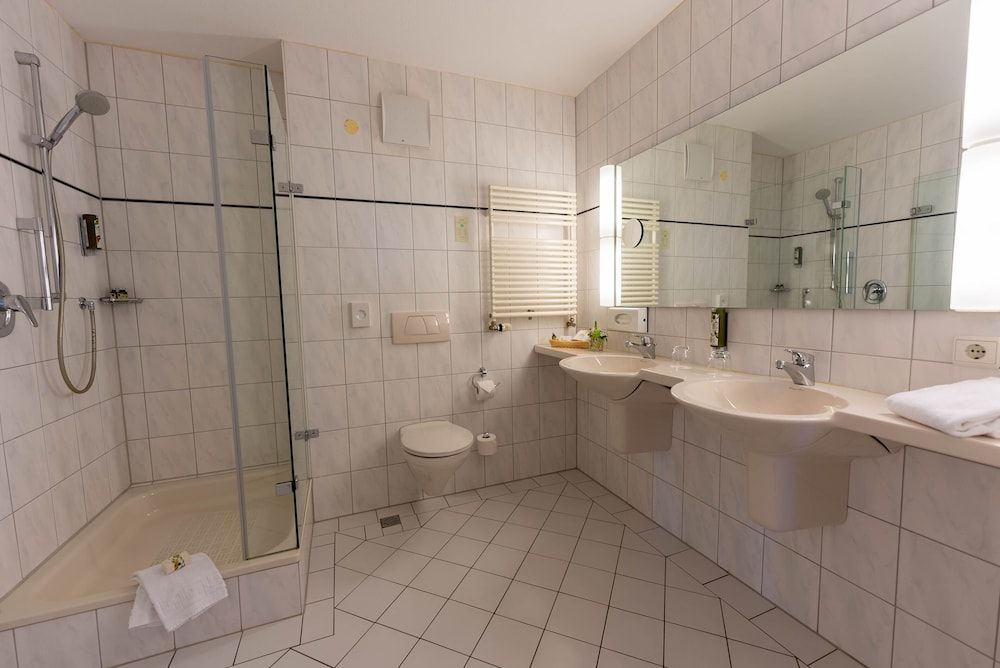 Parkhotel St. Leonhard Comfort Double Room, Lake View 6