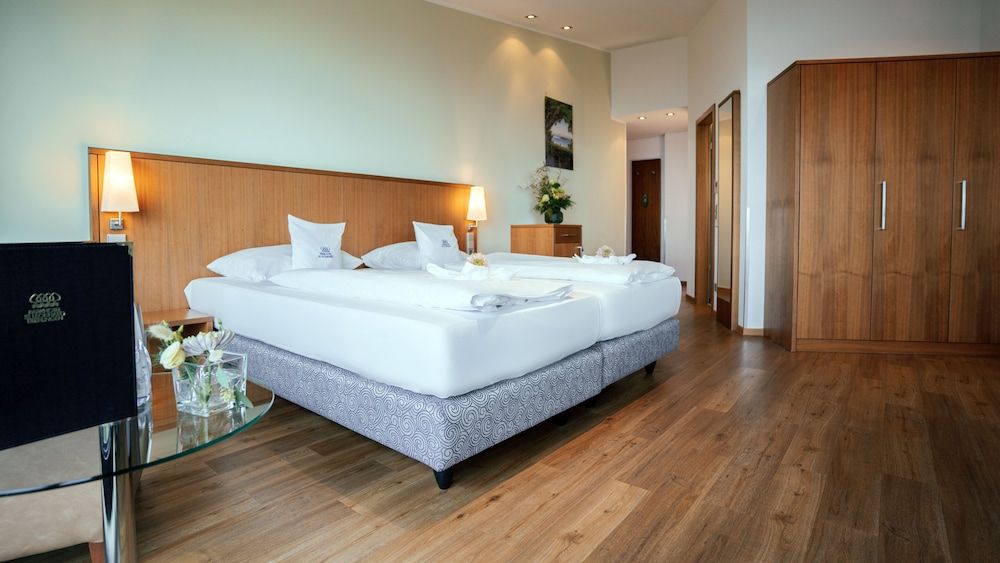 Panoramic Double Room, Lake View