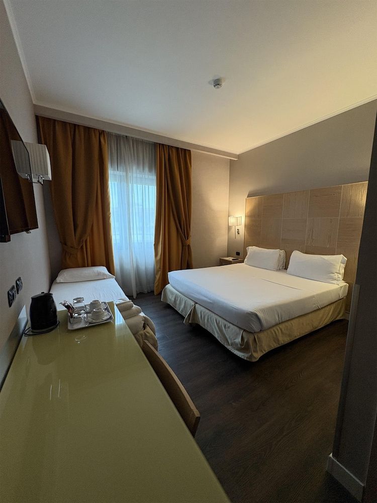 Standard Room, 1 Queen Bed with Sofa bed