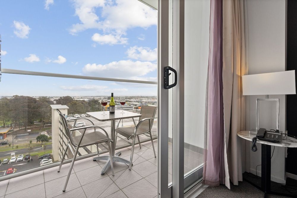 Proximity Apartments Manukau Auckland Airport Apartment, 1 Bedroom, Balcony 6