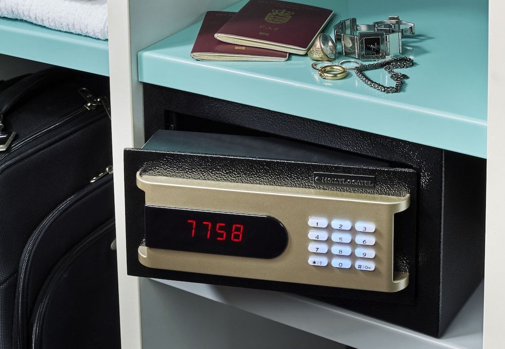 undefined CABINN Metro Hotel 10