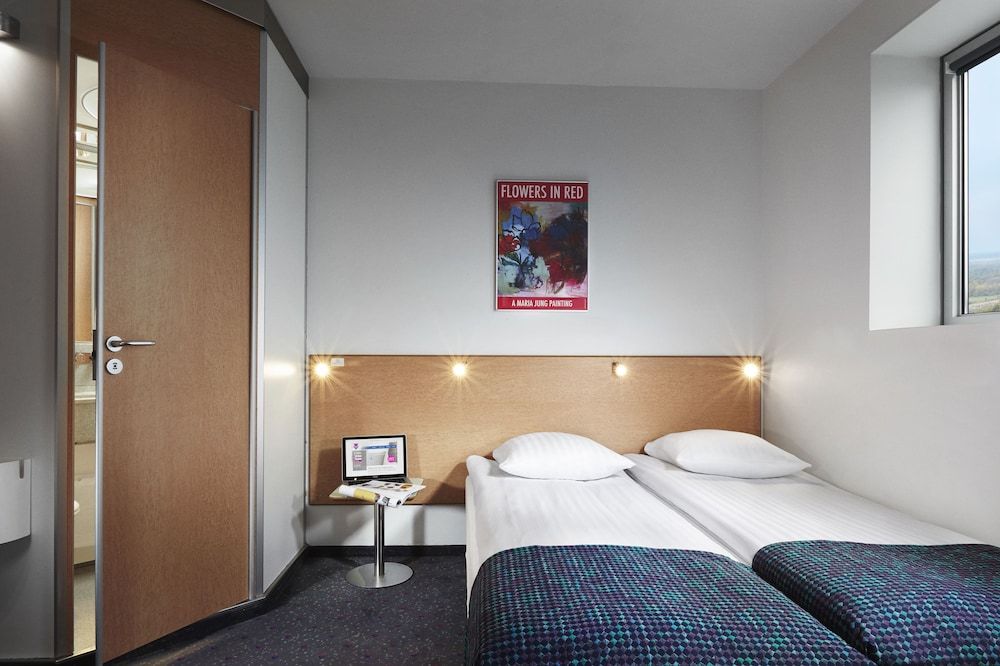 CABINN Metro Hotel Commodore 2